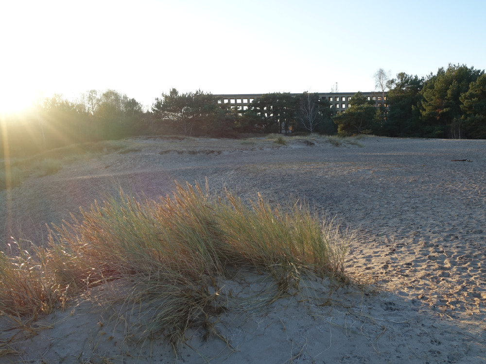 die Ruine von Prora am Strand